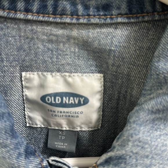 Old Navy Light Distressed Jean Jacket Vest Size XS - Picture 2 of 3